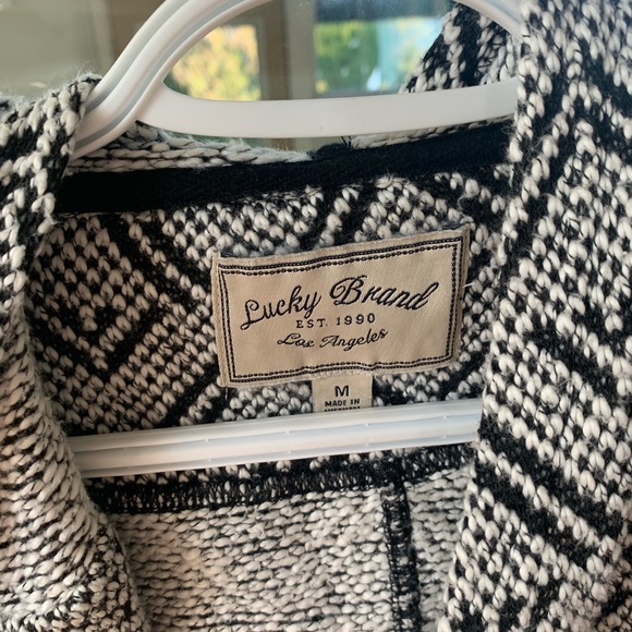 Lucky brand jacket size medium black and white with hood - Picture 2 of 4